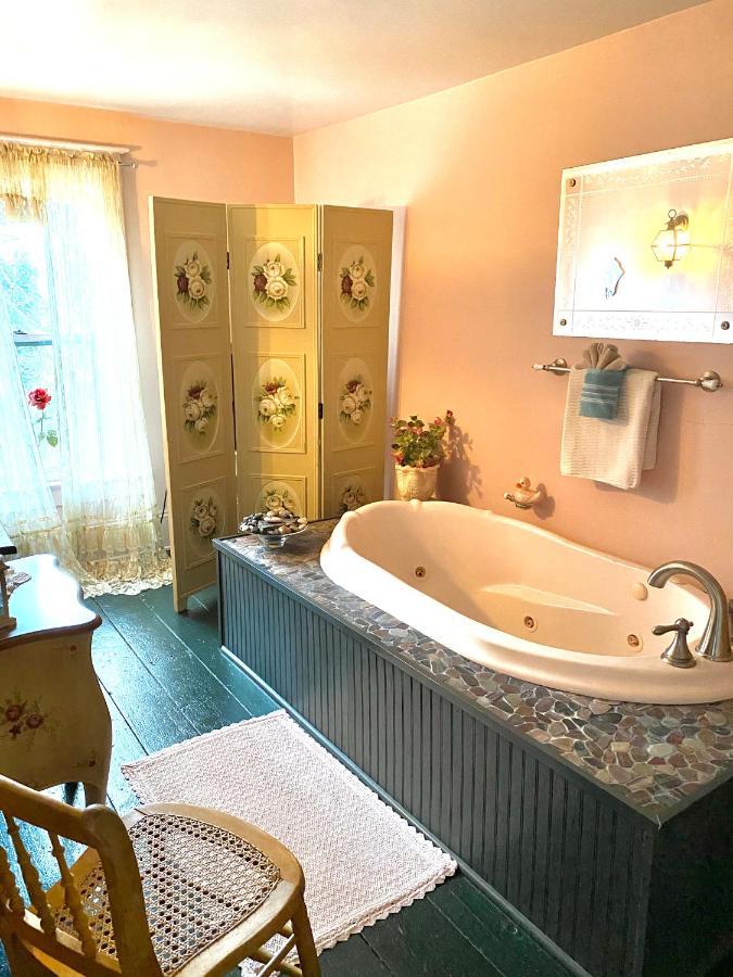 The Bella Ella Bed And Breakfast Canandaigua Ngoại thất bức ảnh